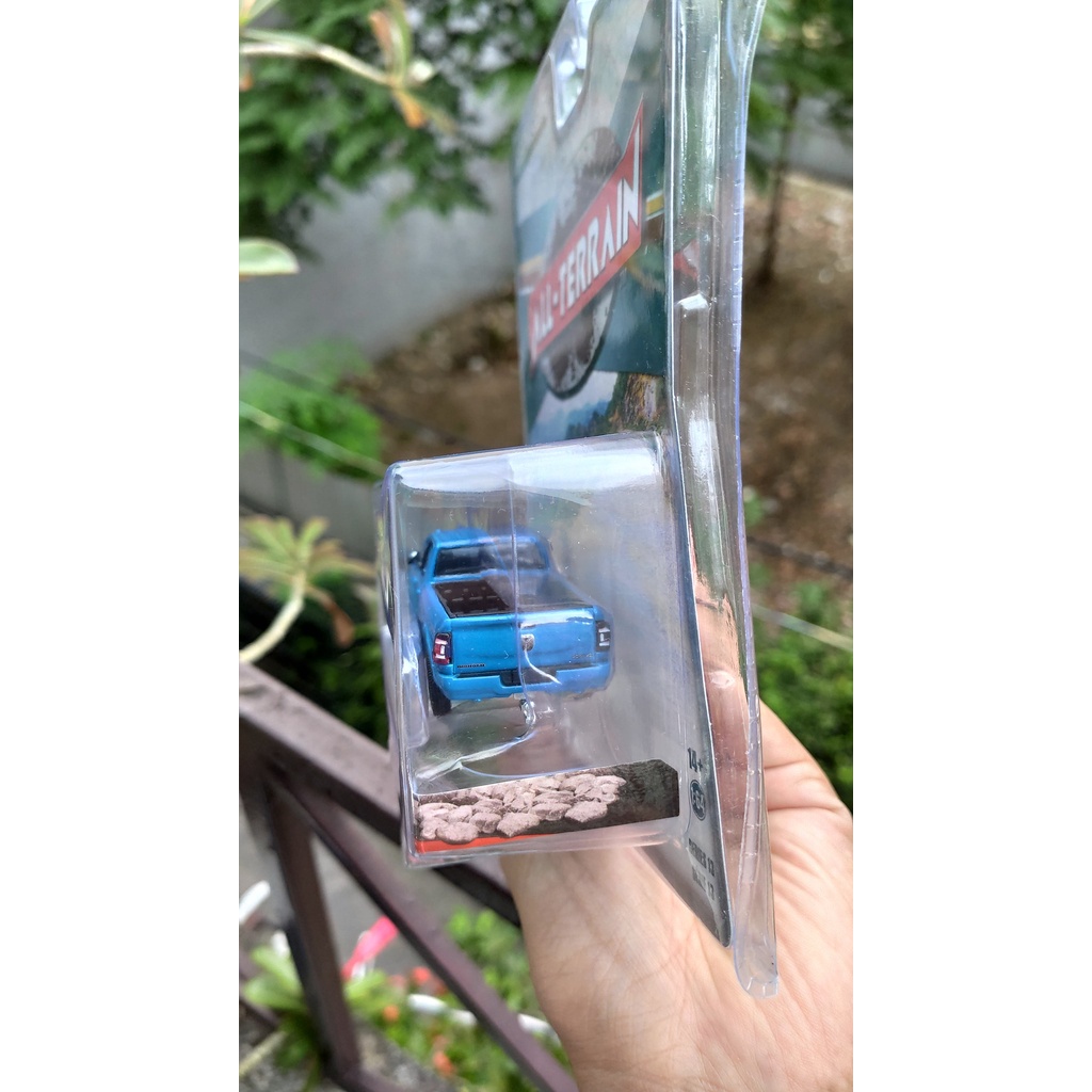 Mô hình tĩnh xe Greenlight Dodge Ram 3500 Bighorn dòng Green Machines tỷ lệ 1:64