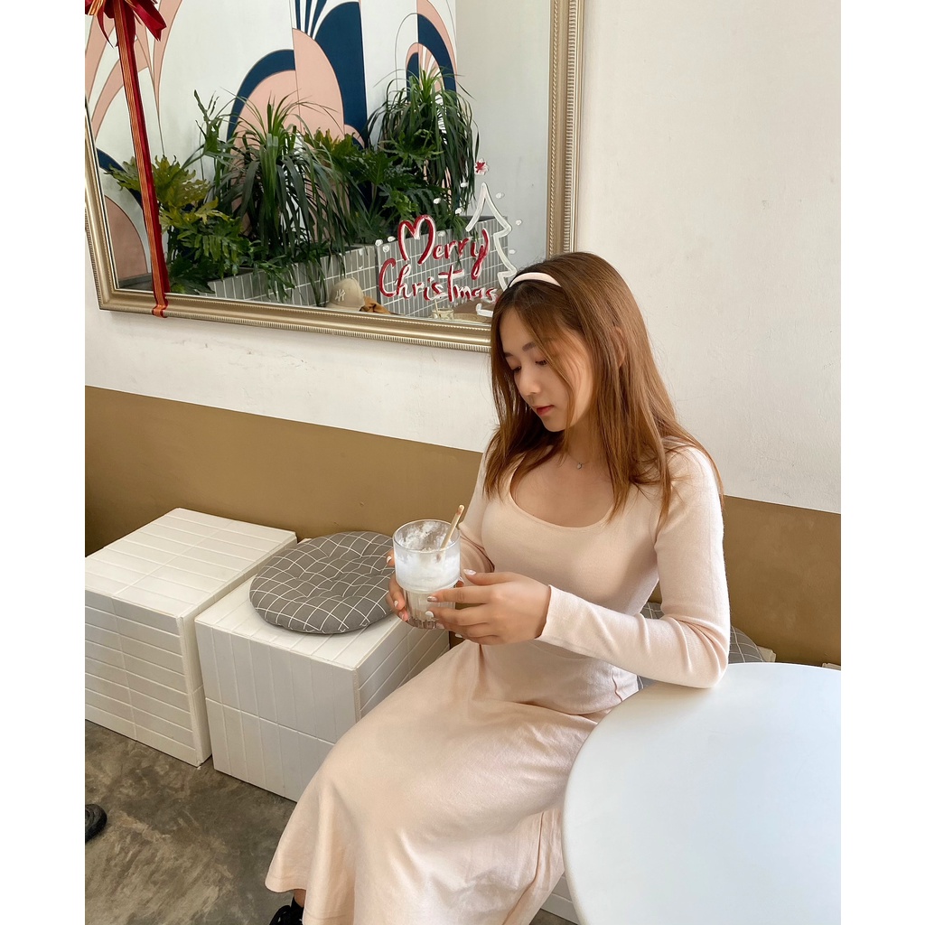 Váy ôm liền cổ ngang dài tay chất len tăm freesize Juliette Harriet