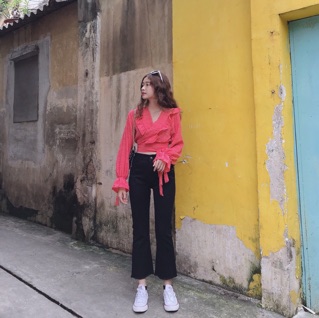 Quần skinny loe đen