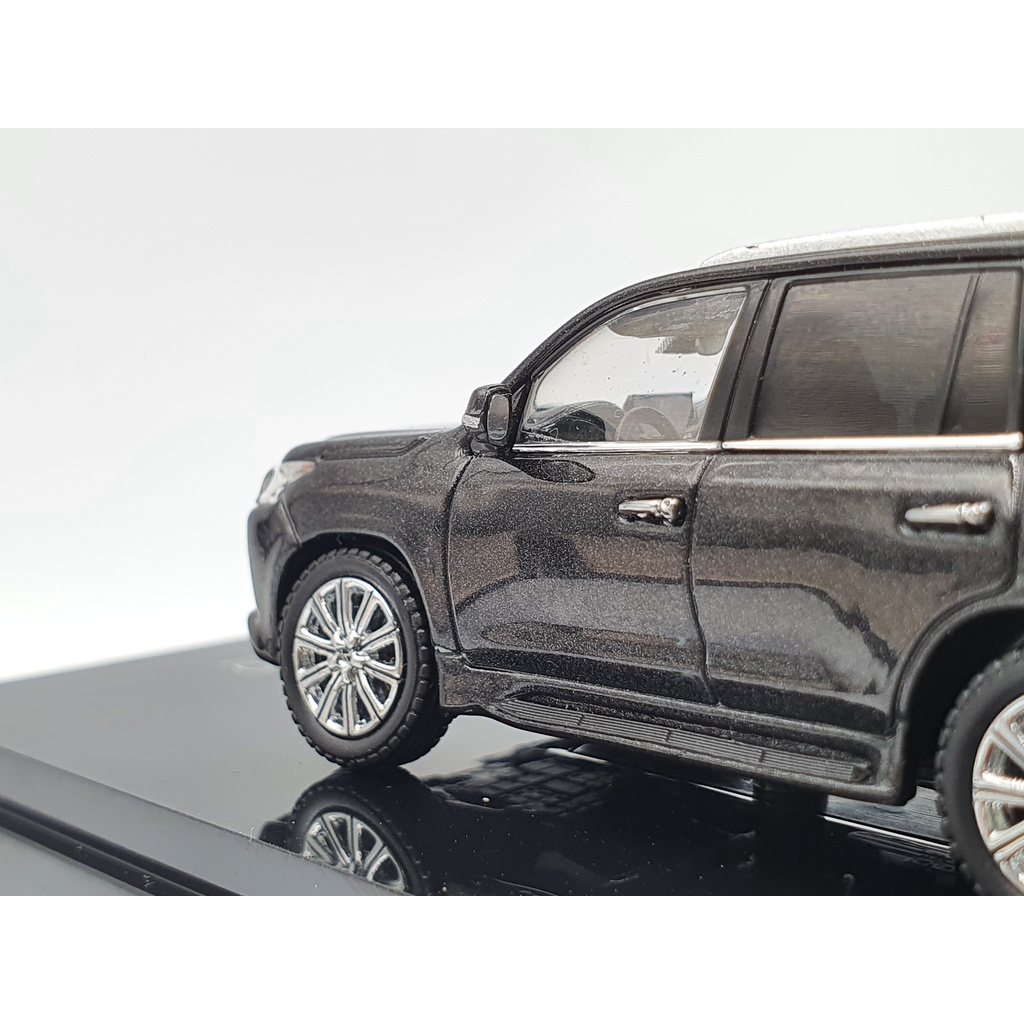 Xe Mô Hình Lexus LX570 Sonic Quartz 1:64 Kyosho (Đen)