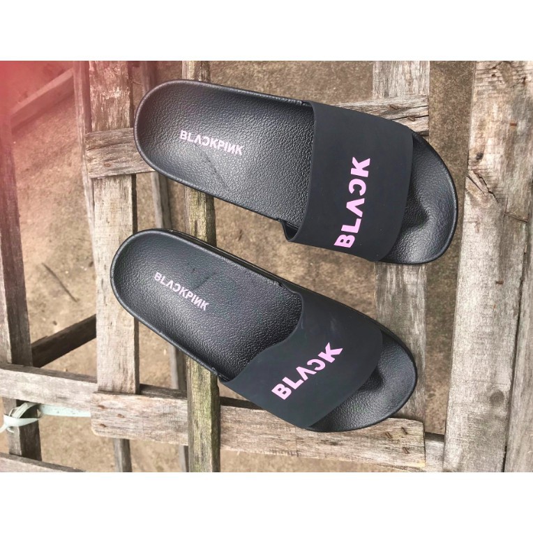 Dép nhựa Black Pink