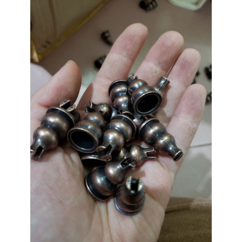 Chân hương - chân cắm nhang - đế đốt trầm hương - đế cắm nhang vòng hoa sen đồng