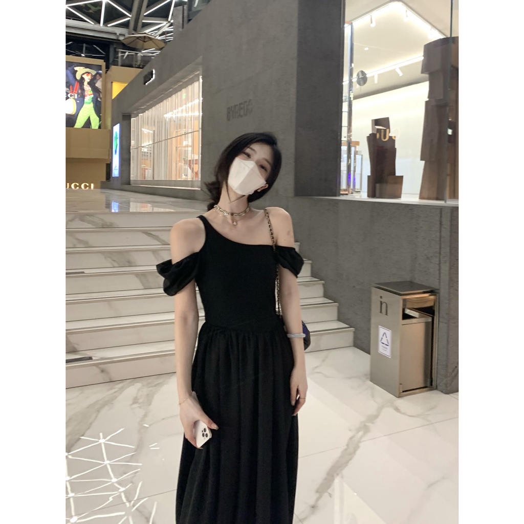 Đầm Đen Bất Đối Xứng Thời Trang Mùa Hè