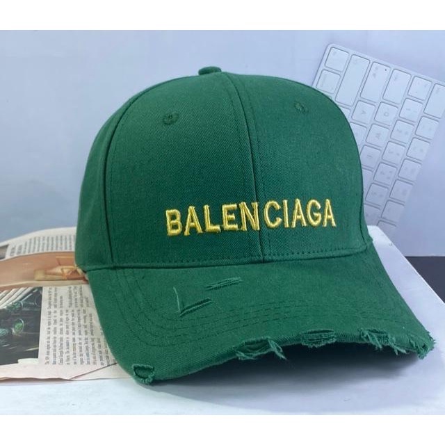 Nón lưỡi trai balencia rách bụi bặm - trend phong cách đậm chất hàn quốc
