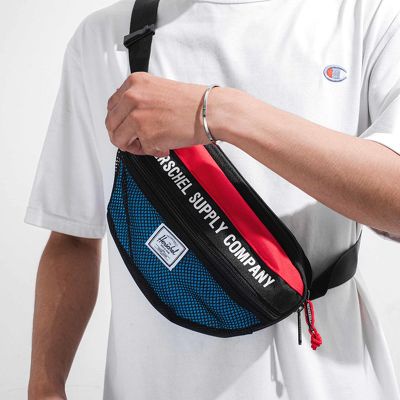 Túi đeo chéo herschel supply co nineteen bum bang