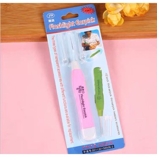 Dụng cụ lấy ráy tai có đèn