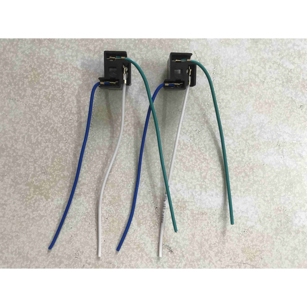 Đuôi đèn H4 - 3 chân