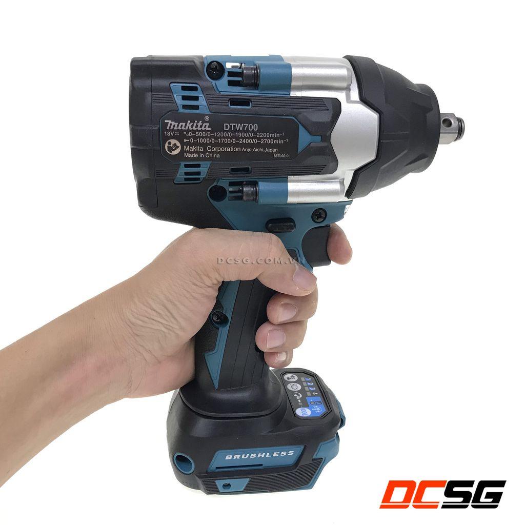 Máy siết bu lông 12.7mm dùng pin 18V Makita DTW700Z (không pin sạc) | DCSG