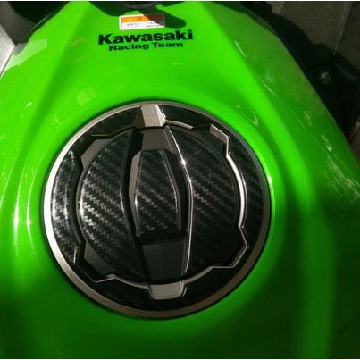 Miếng Dán Nắp Bình Nhiên Liệu 5D Bằng Sợi Carbon Cho Kawasaki Z900 Z400 Ninja 400 Ninja650 Z650 X300 New Versys 650 1000