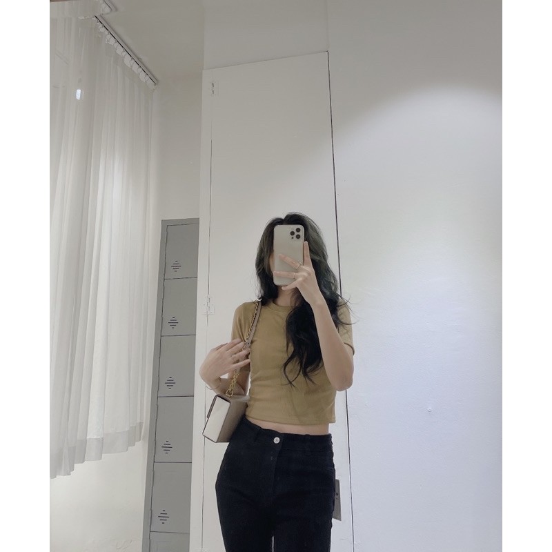 [Mã WASKT304 giảm 15% tối đa 30K đơn 99K] ( re nhat shopee ) crop top chất siêu đẹp