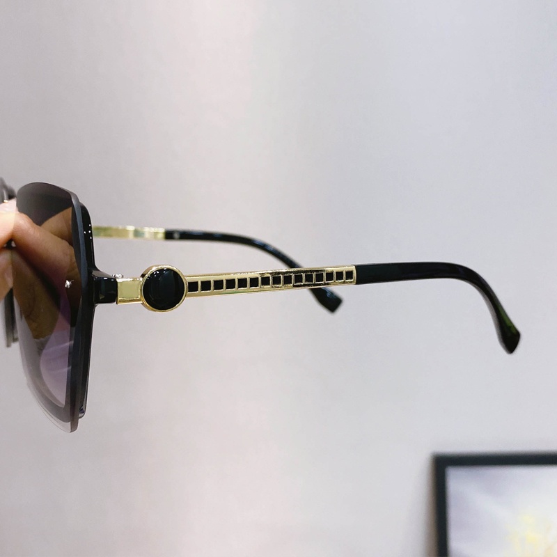 Kính Mát Tròn Chống Tia UV Thời Trang Cho Nữ