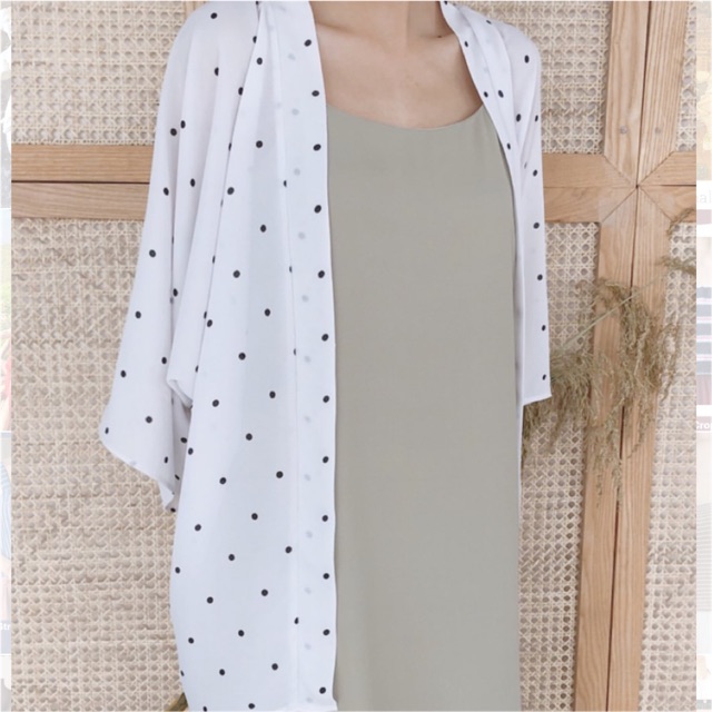 Kimono Ngắn Họa Tiết Hoa Nhí