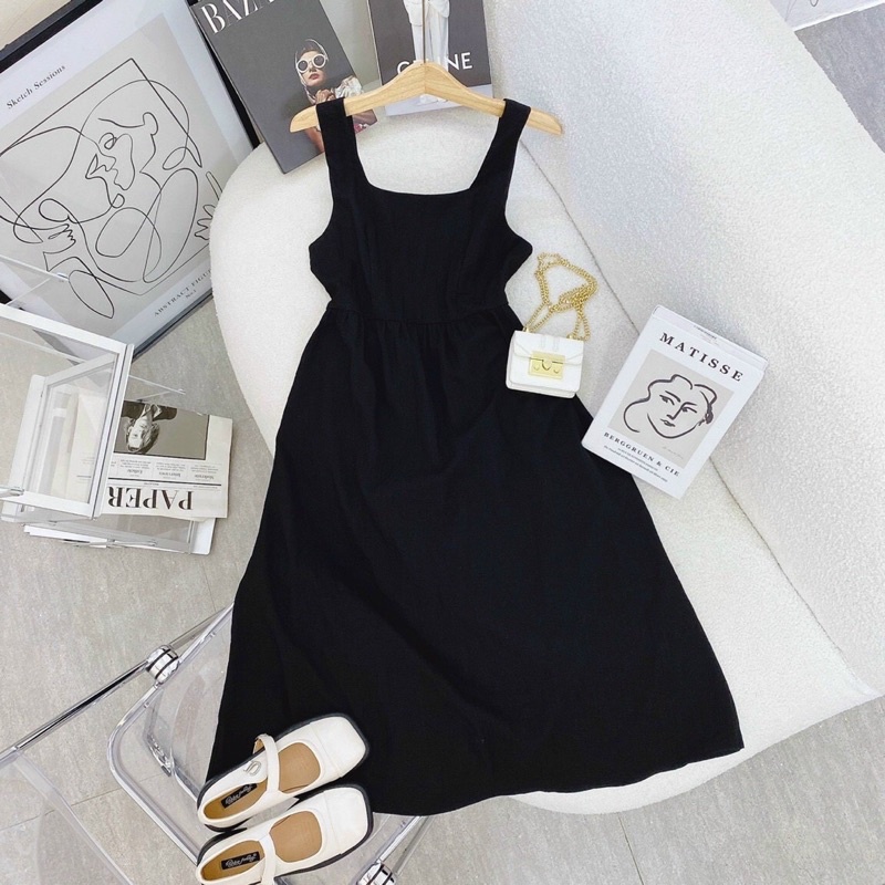 Đầm maxi đen cổ vuông hở lưng nữ tính