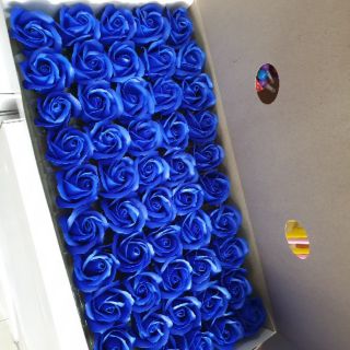 Hoa hồng sáp thơm màu xanh coban 3l