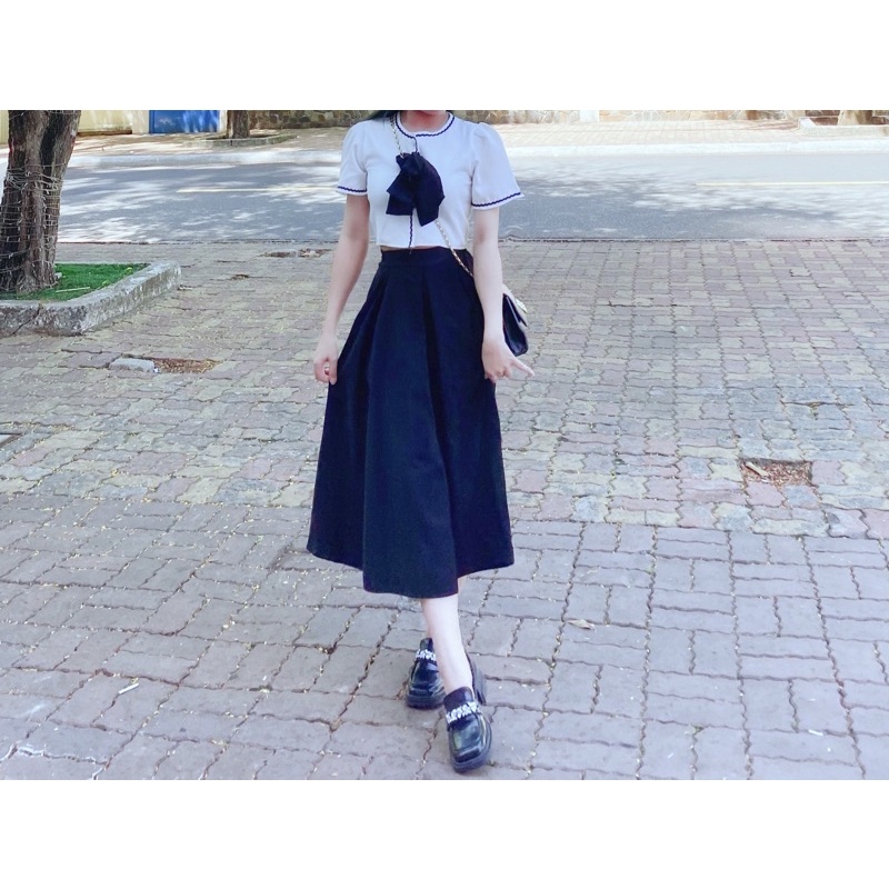 Sét áo croptop cổ nơ đen mix chân váy xòe đen dài Jari Clothes