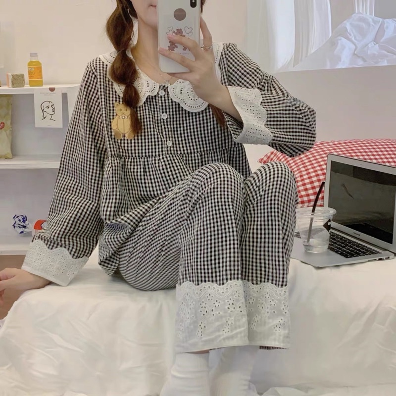 Bộ đồ ngủ tiểu thư gấu cổ bèo hoạ tiết caro cổ đính nút siêu dễ thương | BigBuy360 - bigbuy360.vn