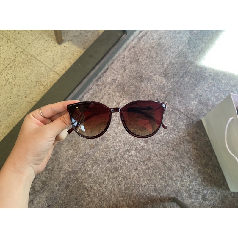 Kính Sinsay có mail mua hàng của web chính hãng