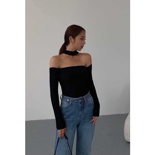 Áo bẹt vai cổ choker