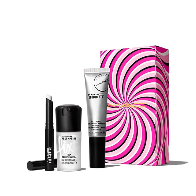 Bộ trang điểm MAC Tricks of the Trade Kit