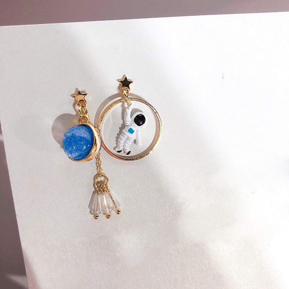 Khuyên tai mặt trăng và ngôi sao