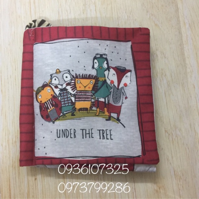 Sách vải kích thích thị giác Dưới gốc cây