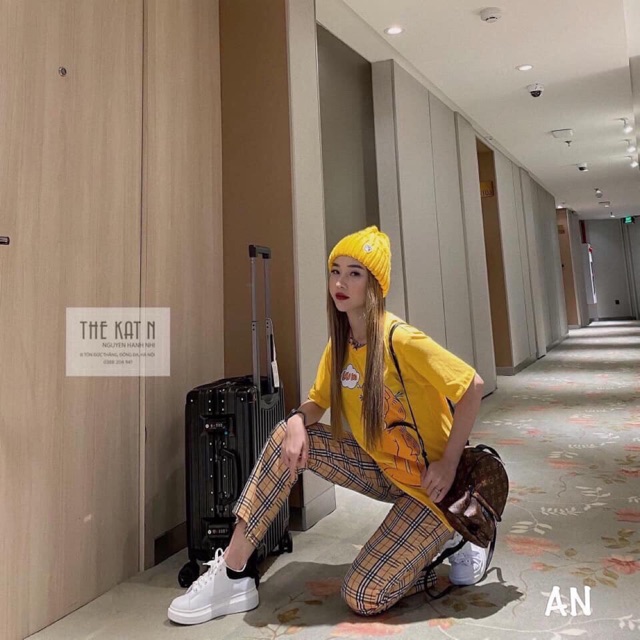 Bộ vàng quần kẻ