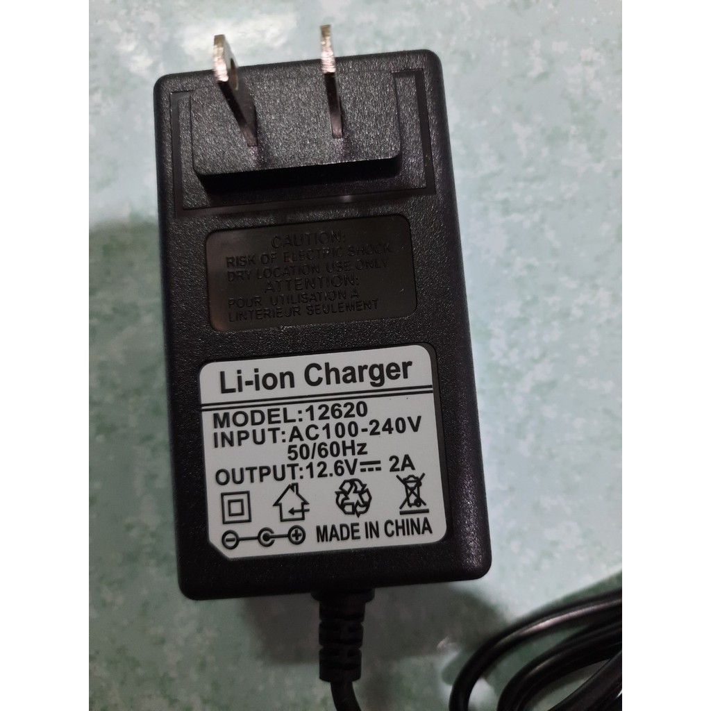 SẠC PIN 12V LOẠI 2A DÙNG CHO CÁC DÒNG PIN MÁY KHOAN