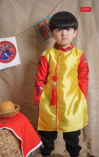 Áo dài bé trai phối hạc đỏ