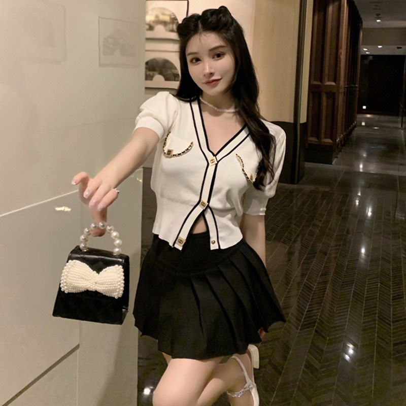 Áo Cardigan Dệt Kim Tay Ngắn Cổ Chữ V Form Ôm Thời Trang Cho Nữ