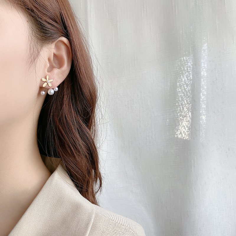 Hoa tai đính ngọc trai đơn giản phong cách Hàn Quốc dành cho nữ