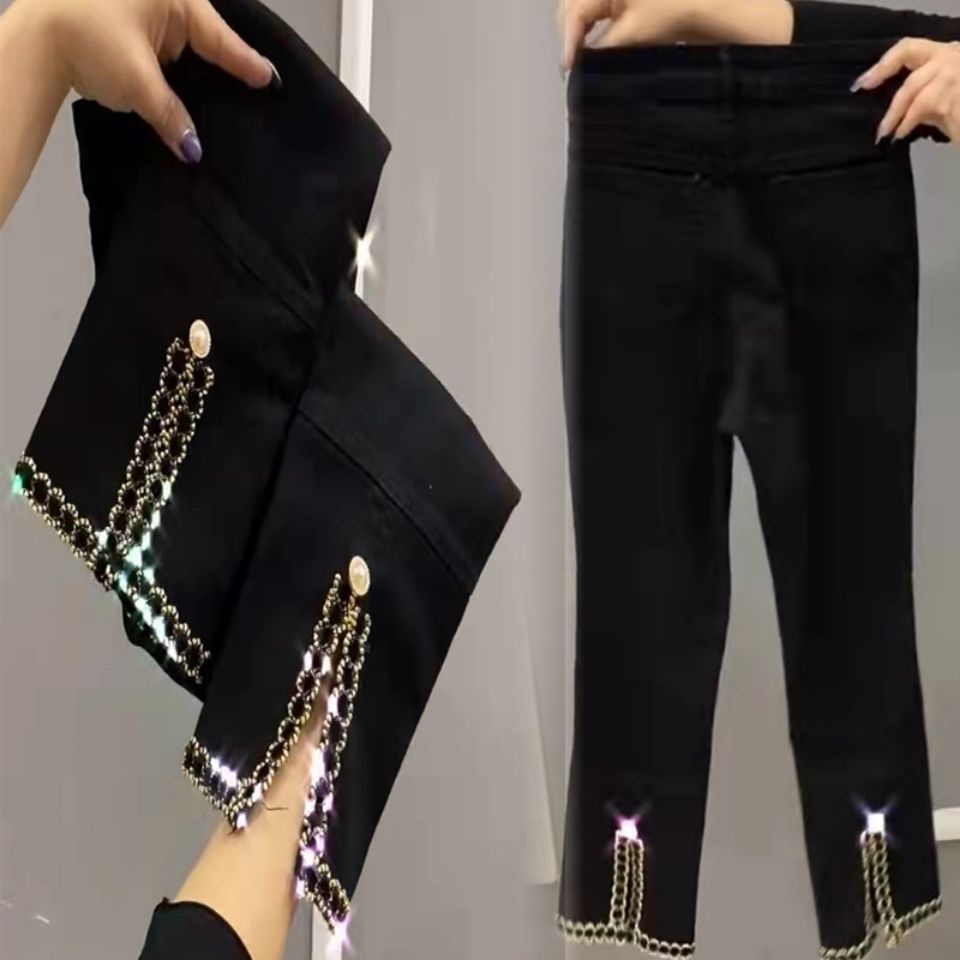 Quần dài ống xẻ dáng thẳng kiểu châu Âu mùa xuân 2022 giúp mảnh mai thon gọn và hút mắt