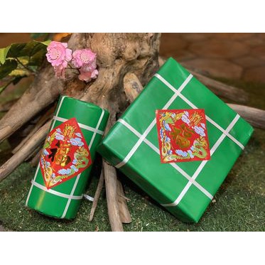 Bánh chưng, cây giò trang trí Tết