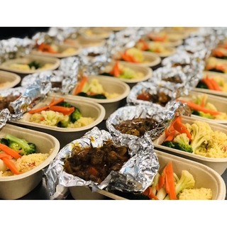 HỘP BÃ MÍA ĐỰNG THỰC PHẨM NẮP PET DÙNG 1 LẦN