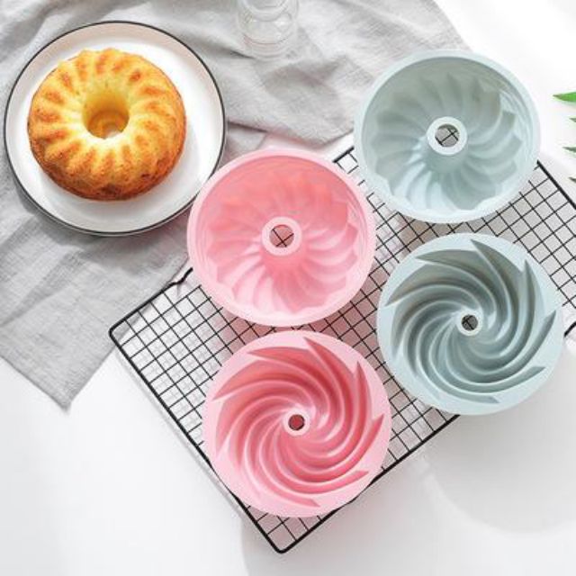 Khuôn silicon chiffon xoắn lốc xoáy lớn 16 cm dùng làm rau câu, bánh, khuôn bánh Savarin