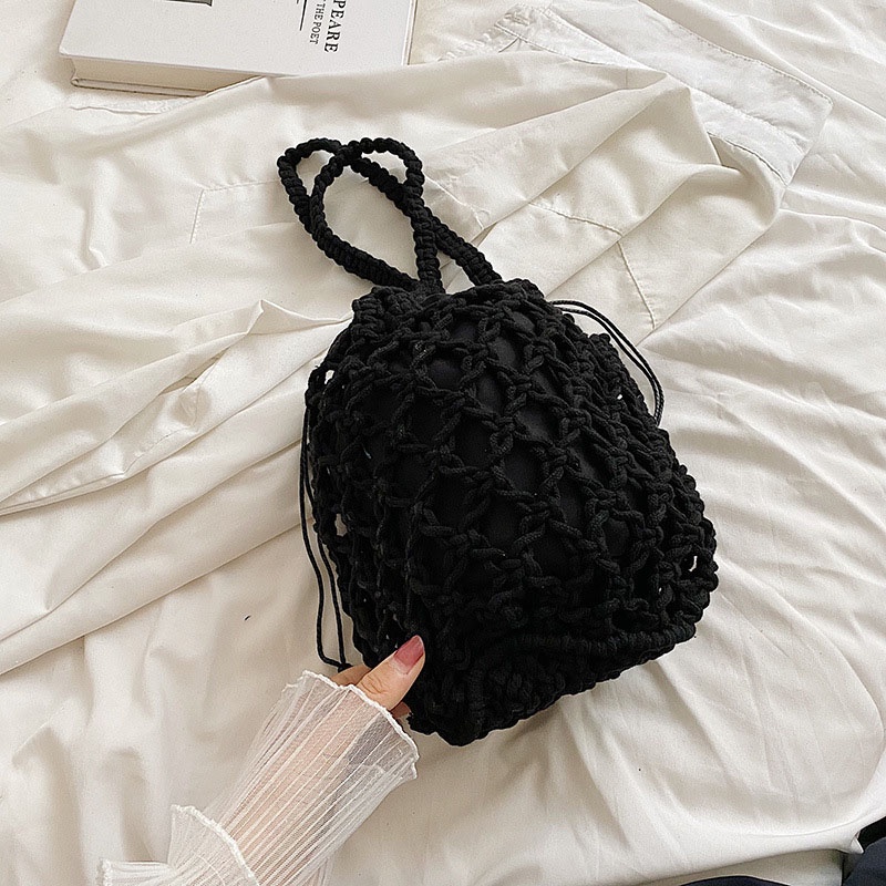 Túi xô đeo vai IELGY thiết kế khoét lỗ nhỏ gọn thời trang cho nữ