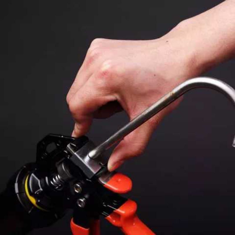 Súng Bắn Keo Xúc Xích Tự Ngắt Cao Cấp Nhất Tặng 3 Đầu Vòi Đi Keo