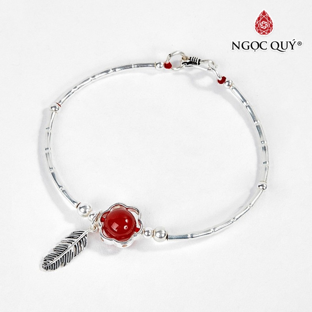 Vòng Bạc Hạt Đá Mã Não Đỏ Phối Charm Lá Hạt 10mm - Ngọc Quý