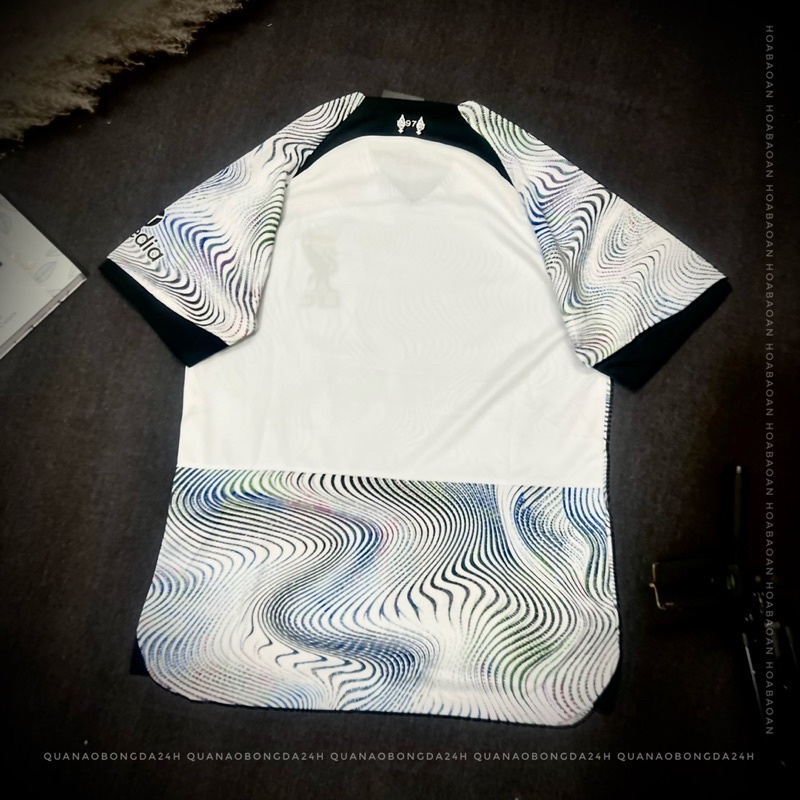 Bộ quần áo đá banh CLB Liverpool mẫu 2023 màu trắng