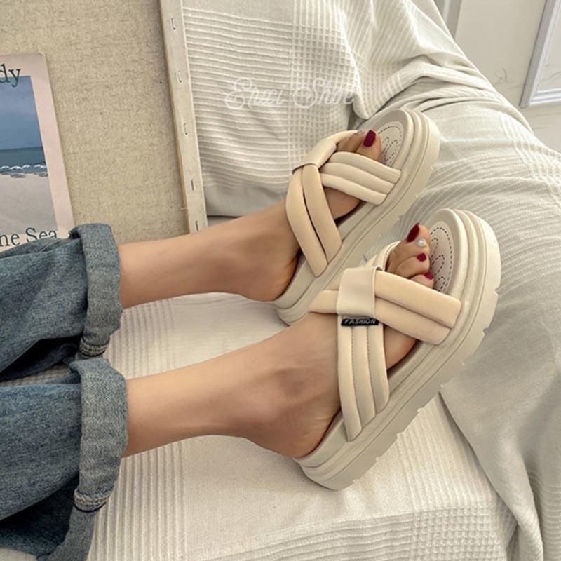 Đôi dép bằng Soled Giày phụ nữ