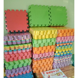 Thảm xốp trải sàn 30x30 ko mùi có lỗi - giao màu ngẫu nhiên