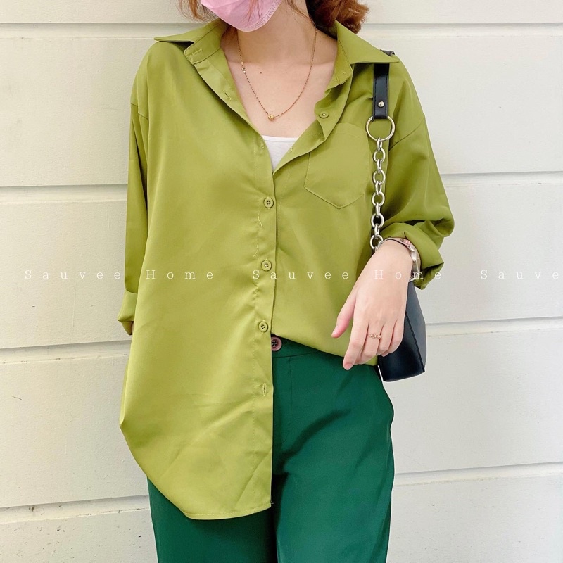 Áo sơmi form rộng trơn mềm mịn kết hợp cung chân váy nhiều phong cách