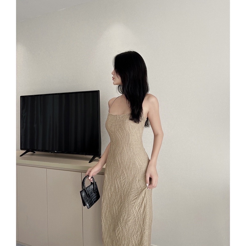 Đầm midi hai dây đan lưng dáng dài mang đi biển