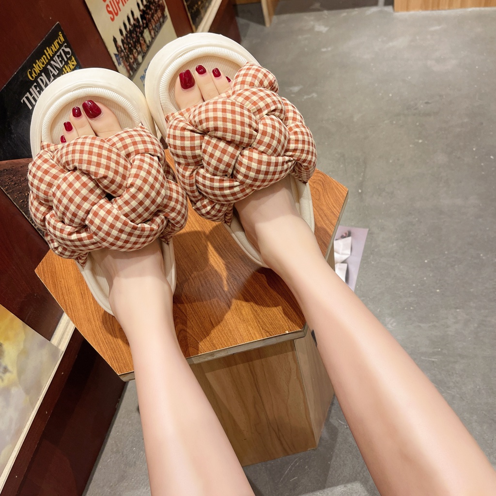Dép Nữ Xỏ Ngón Đế Dày Chống Trượt Thời Trang