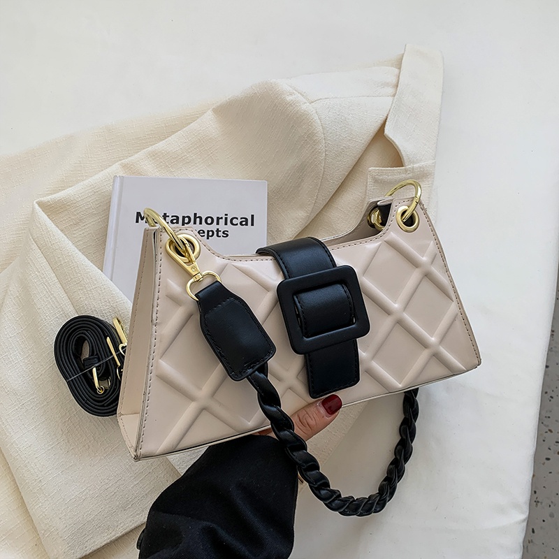 Túi đeo dưới cánh tay IELGY họa tiết hình thoi dễ phối đồ thời trang dành cho nữ