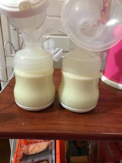 Máy hút sữa điện đôi Rozabi
