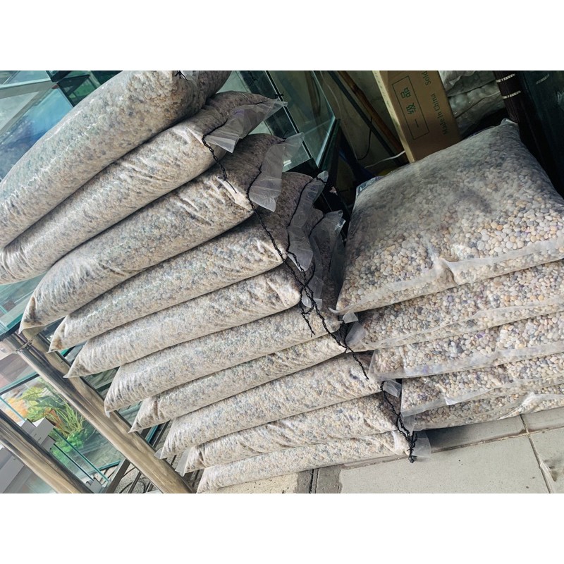 Sỏi suối tự nhiên