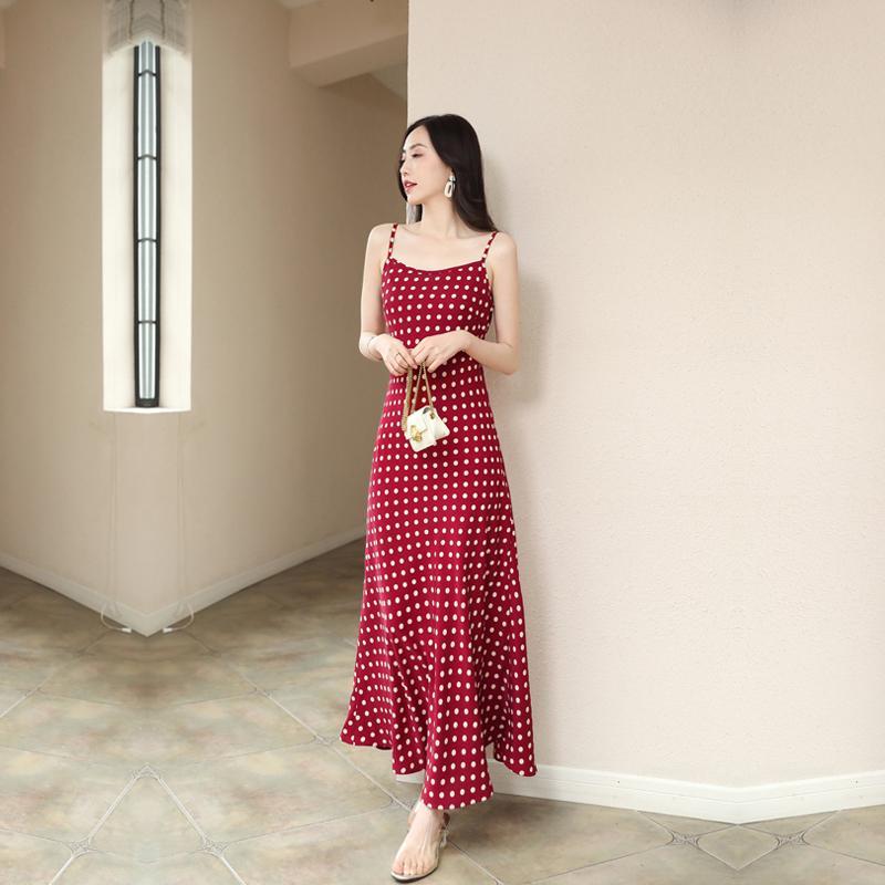 Đầm chữ A hai dây họa tiết chấm bi DS084