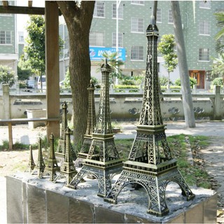 Mô hình tháp Eiffel để bàn trang trí