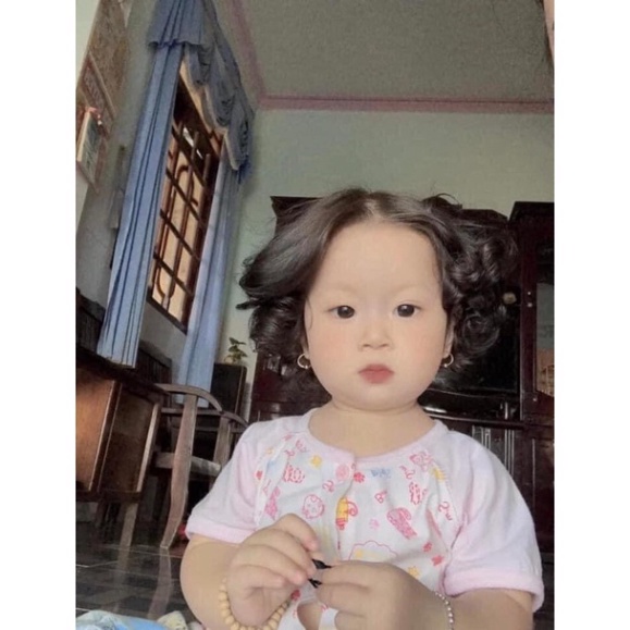 Máy kẹp uốn tóc hộp hồng