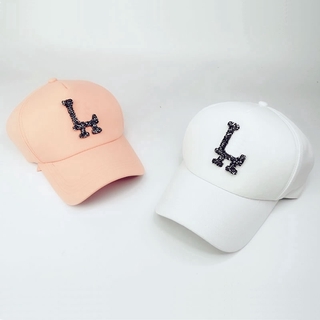 Sports cap for outdoor use with simple personality